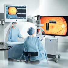 Microscope opératoire ZEISS ARTEVO 850 avec OCT peropératoire intégré — bloc opératoire de chirurgie oculaire